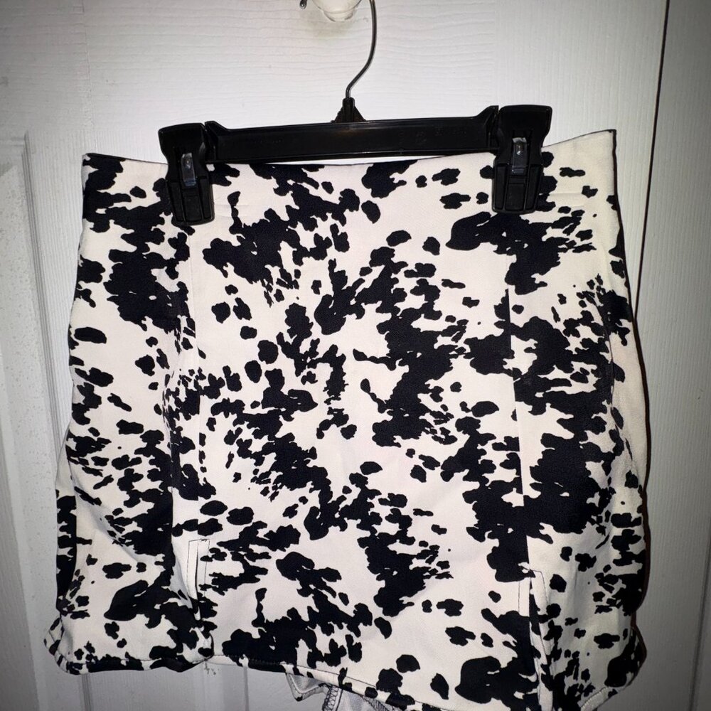 Black and White Skort